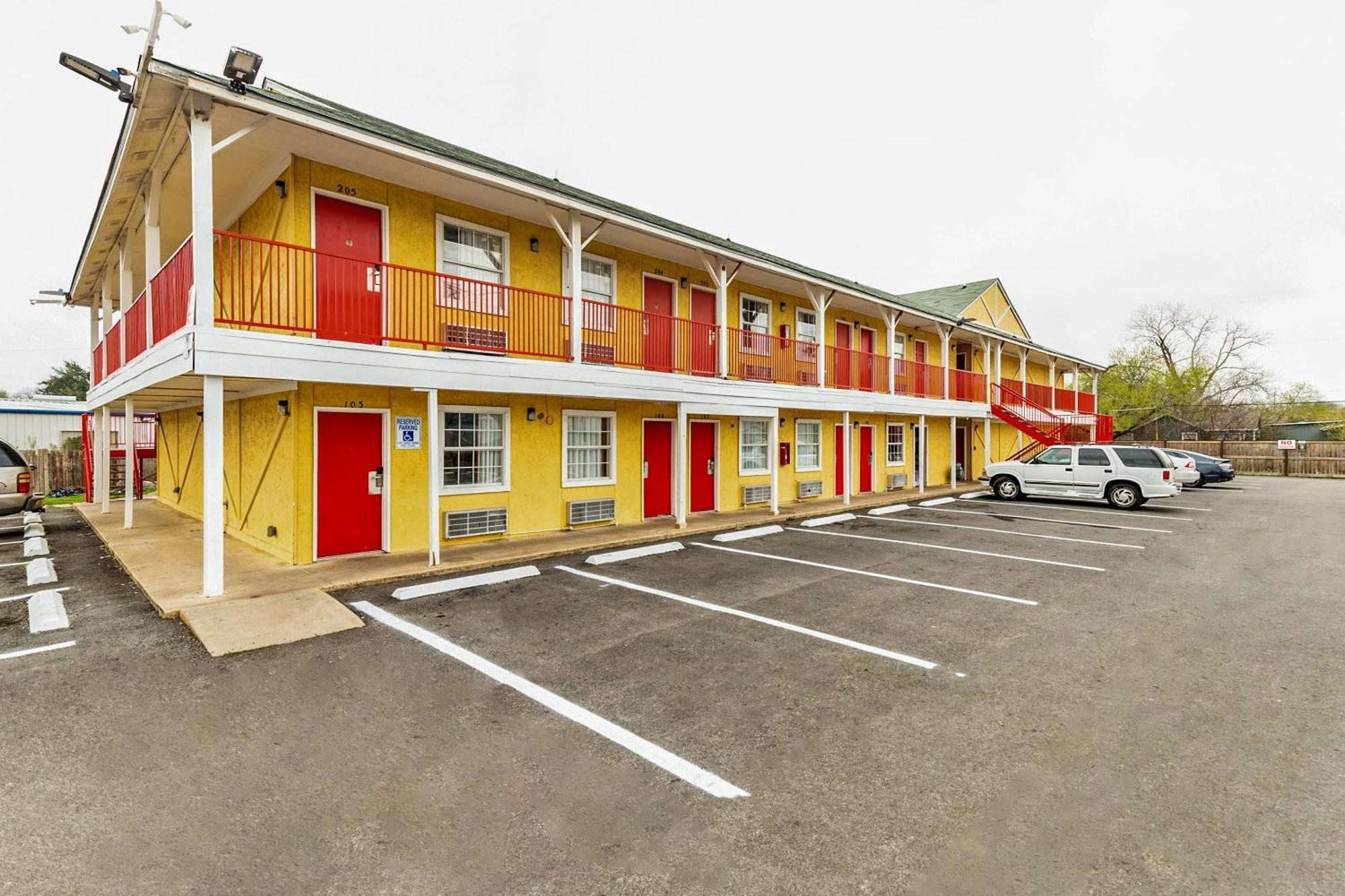 Oyo Hotel San Antonio Lackland Near Seaworld Eksteriør billede