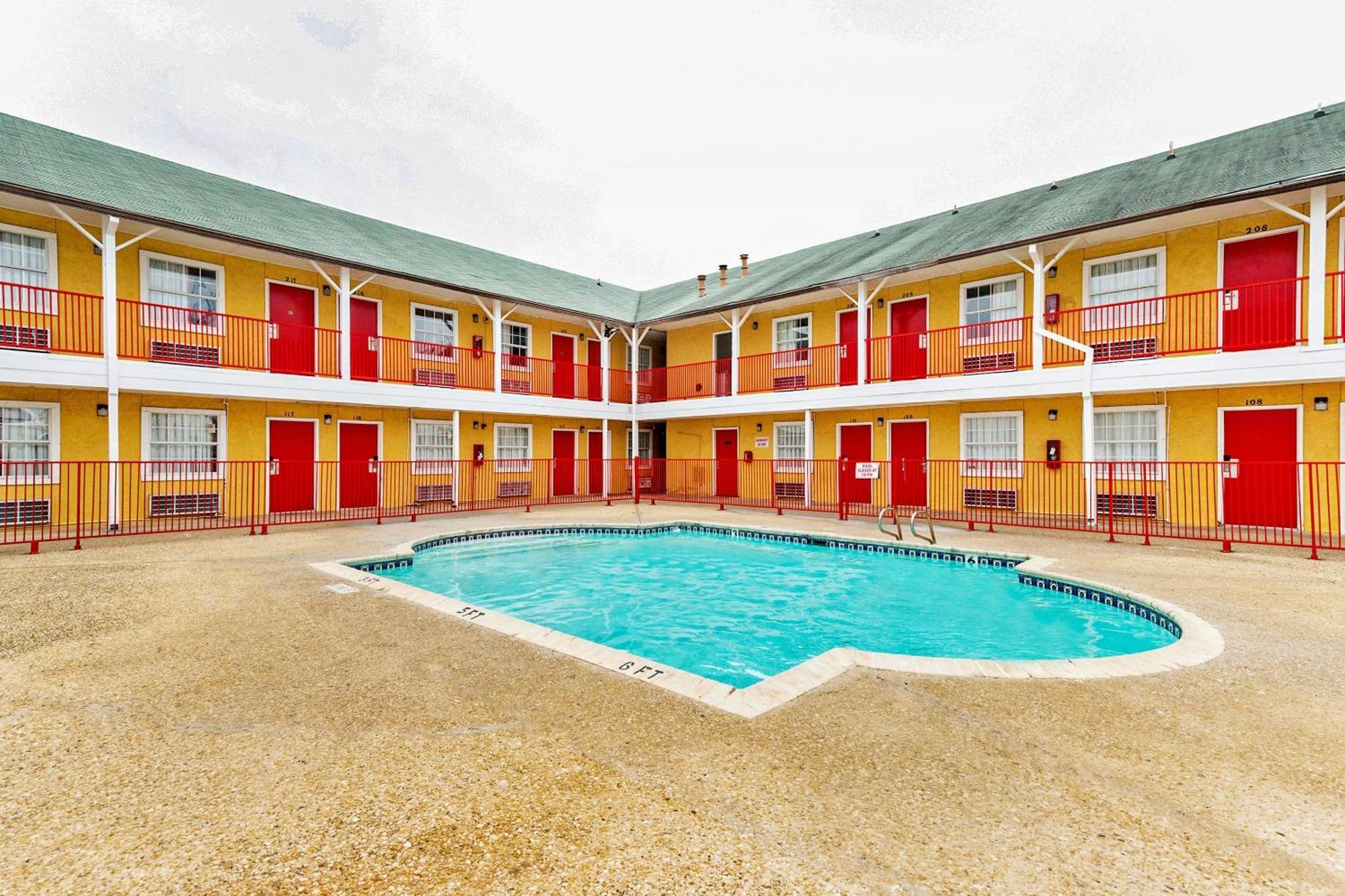 Oyo Hotel San Antonio Lackland Near Seaworld Eksteriør billede